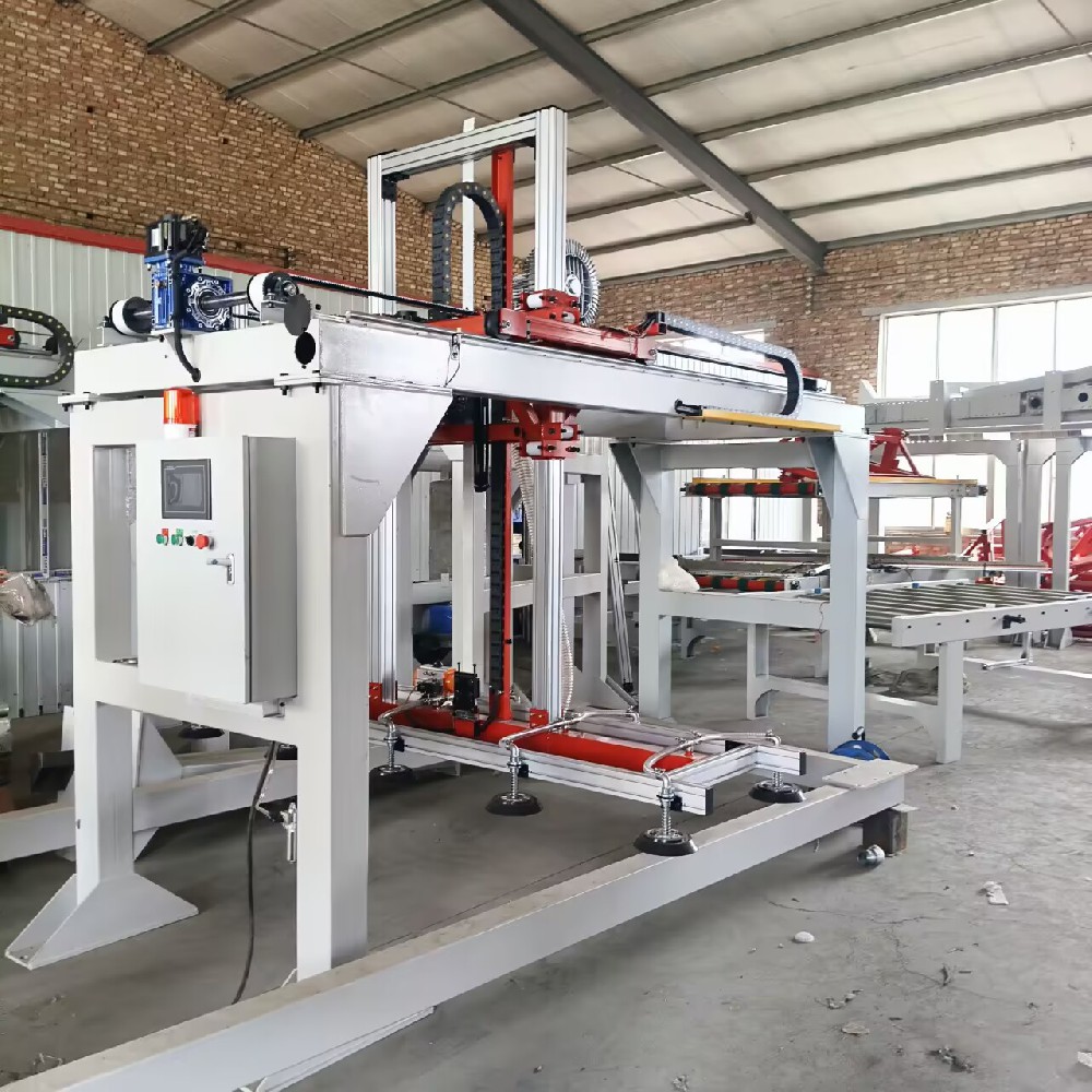 木板材码垛机在家具制造流程 与降本增效获企业青睐认可