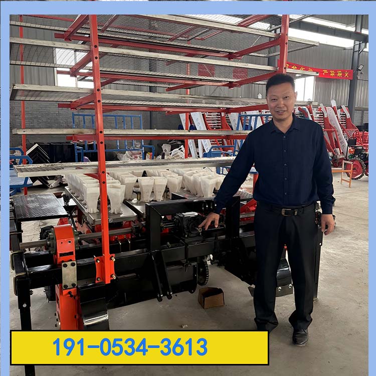 秧苗移栽机助力喀什辣椒种植户喜获高产收货